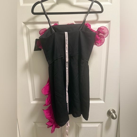Ieena for Mac Duggal - 49642 - Black Mini Dress w/ Pink Ruffles - NWT - Size 2 - Picture 7 of 7